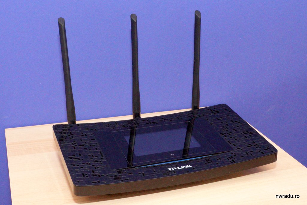 Review TP-Link Touch P5, primul router cu touchscreen